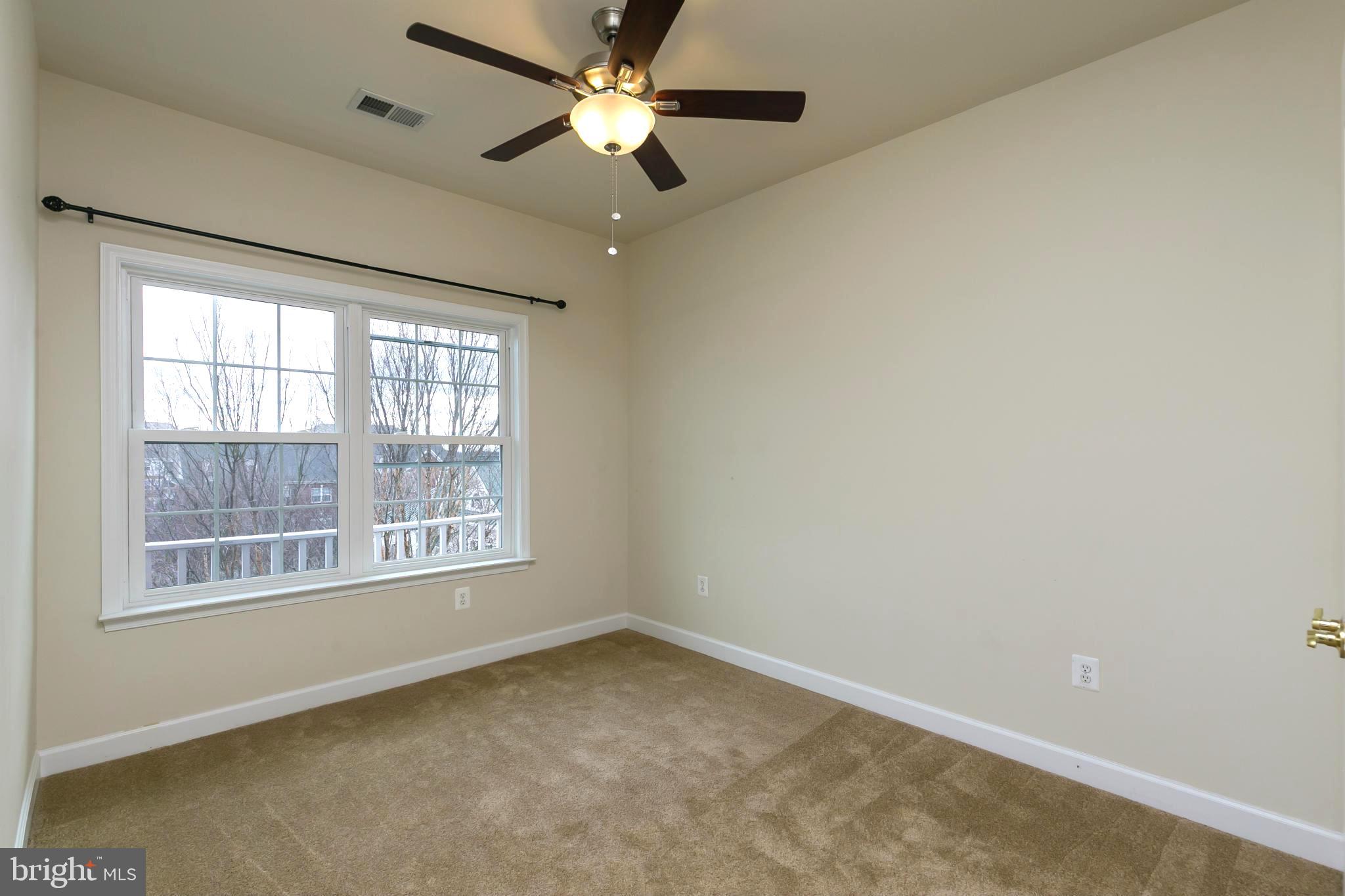 KING FARM BAILEYS COMMON - Residential Lease