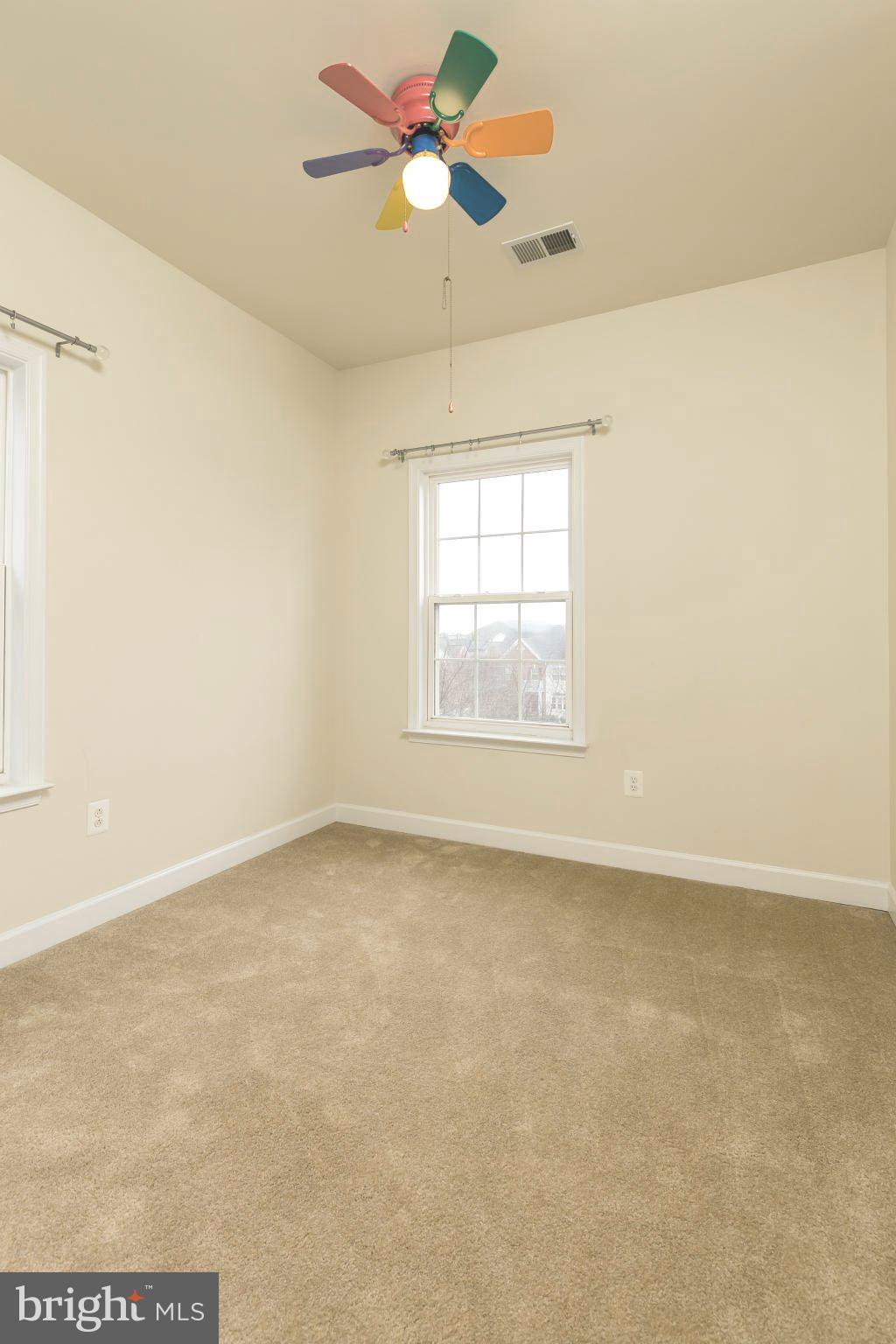 KING FARM BAILEYS COMMON - Residential Lease