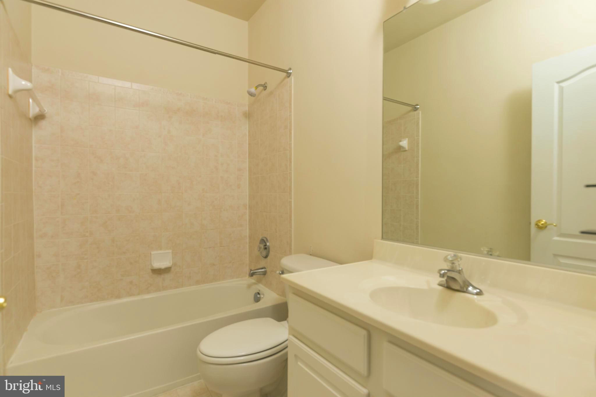 KING FARM BAILEYS COMMON - Residential Lease