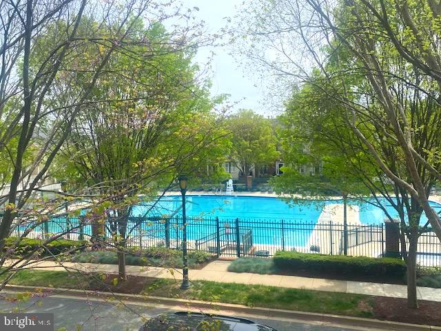 KING FARM BAILEYS COMMON - Residential Lease