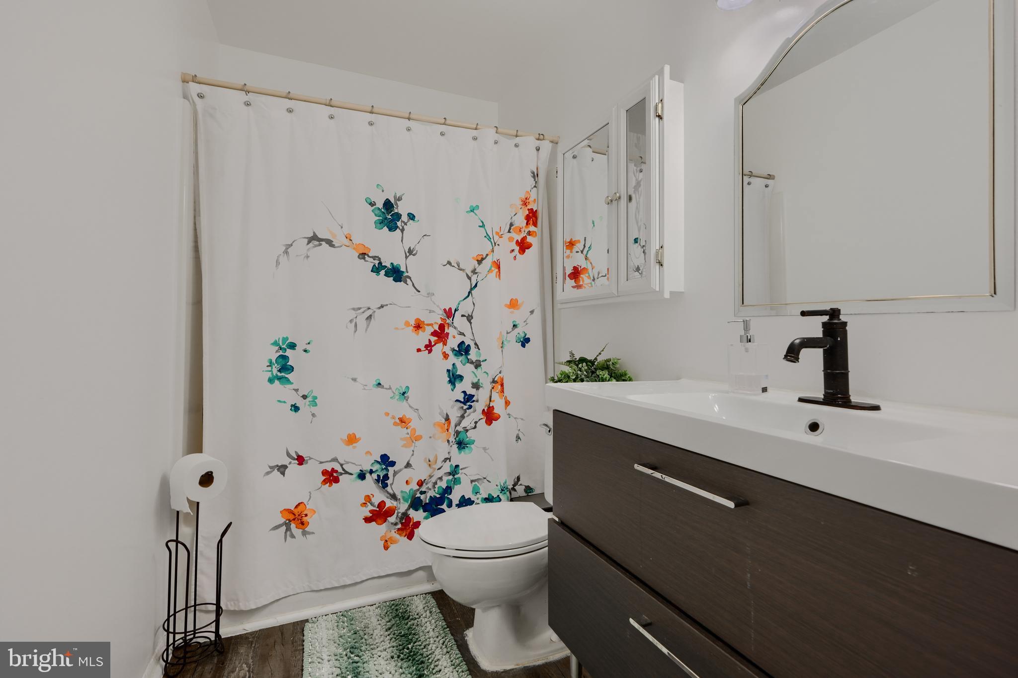 FLOWER HILL - Residential