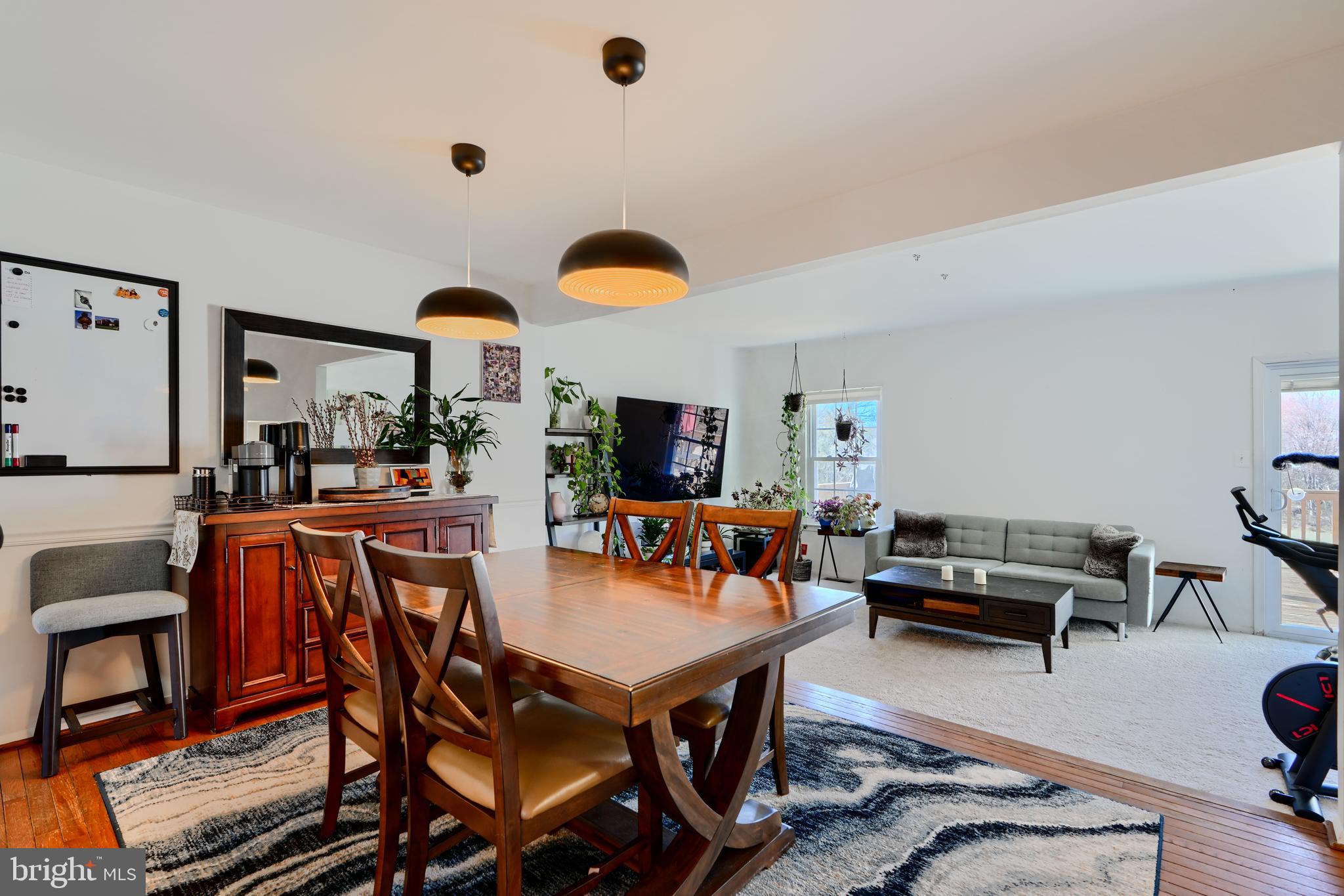 FLOWER HILL - Residential