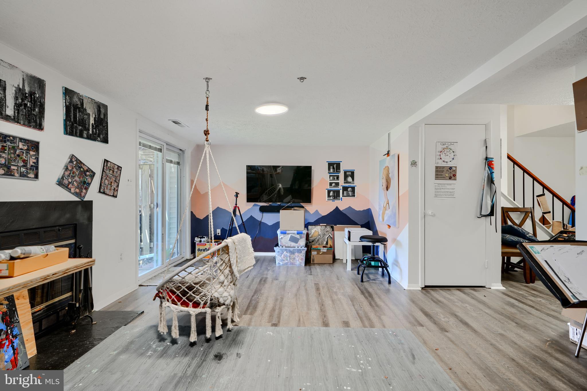 FLOWER HILL - Residential