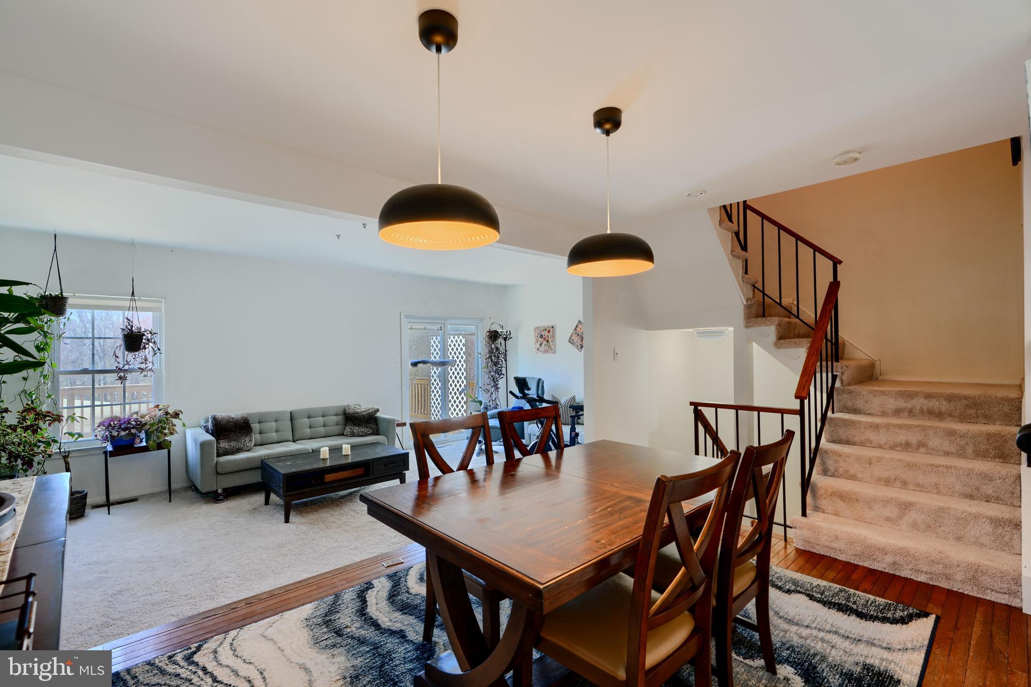 FLOWER HILL - Residential