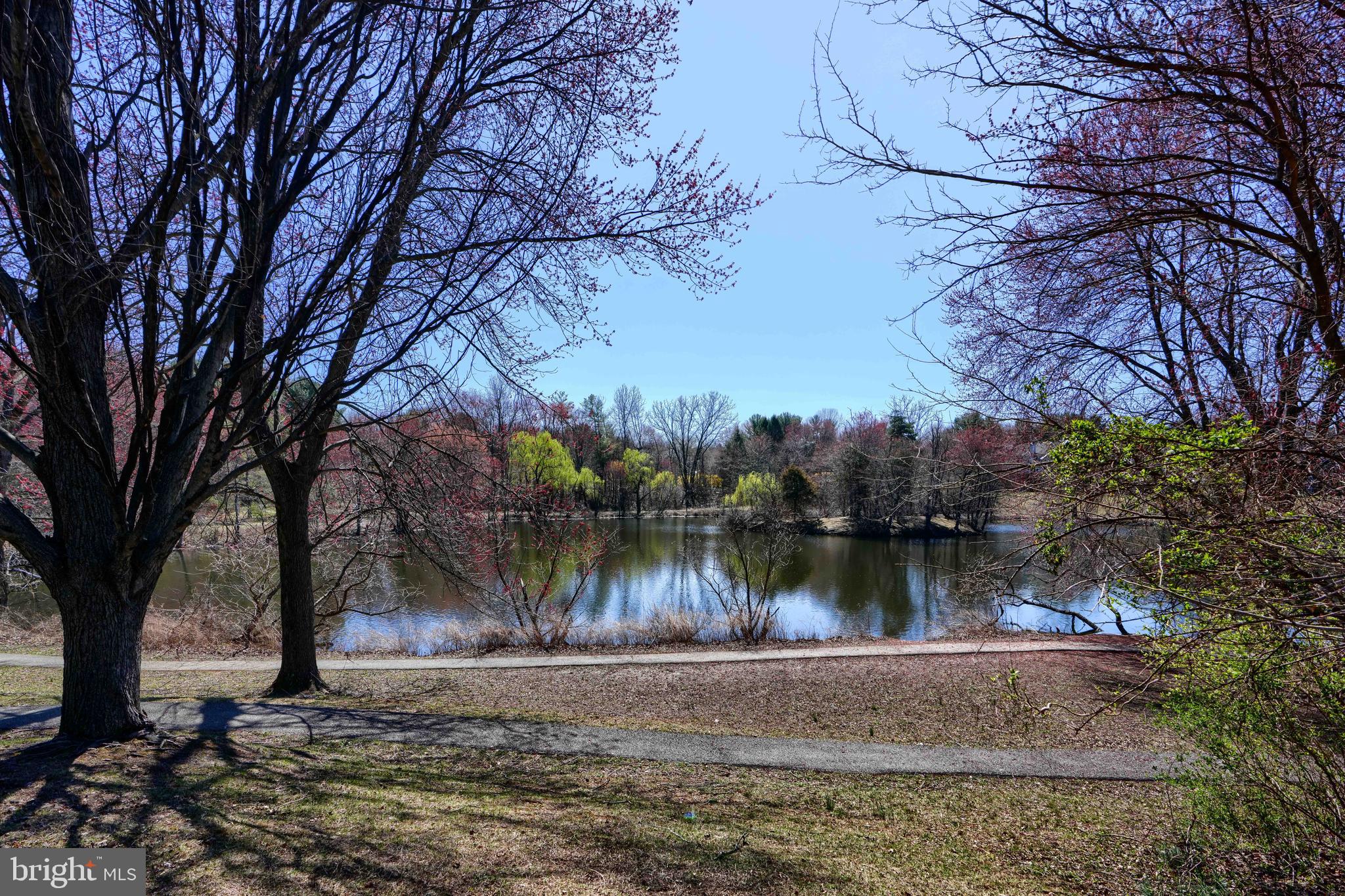 FLOWER HILL - Residential