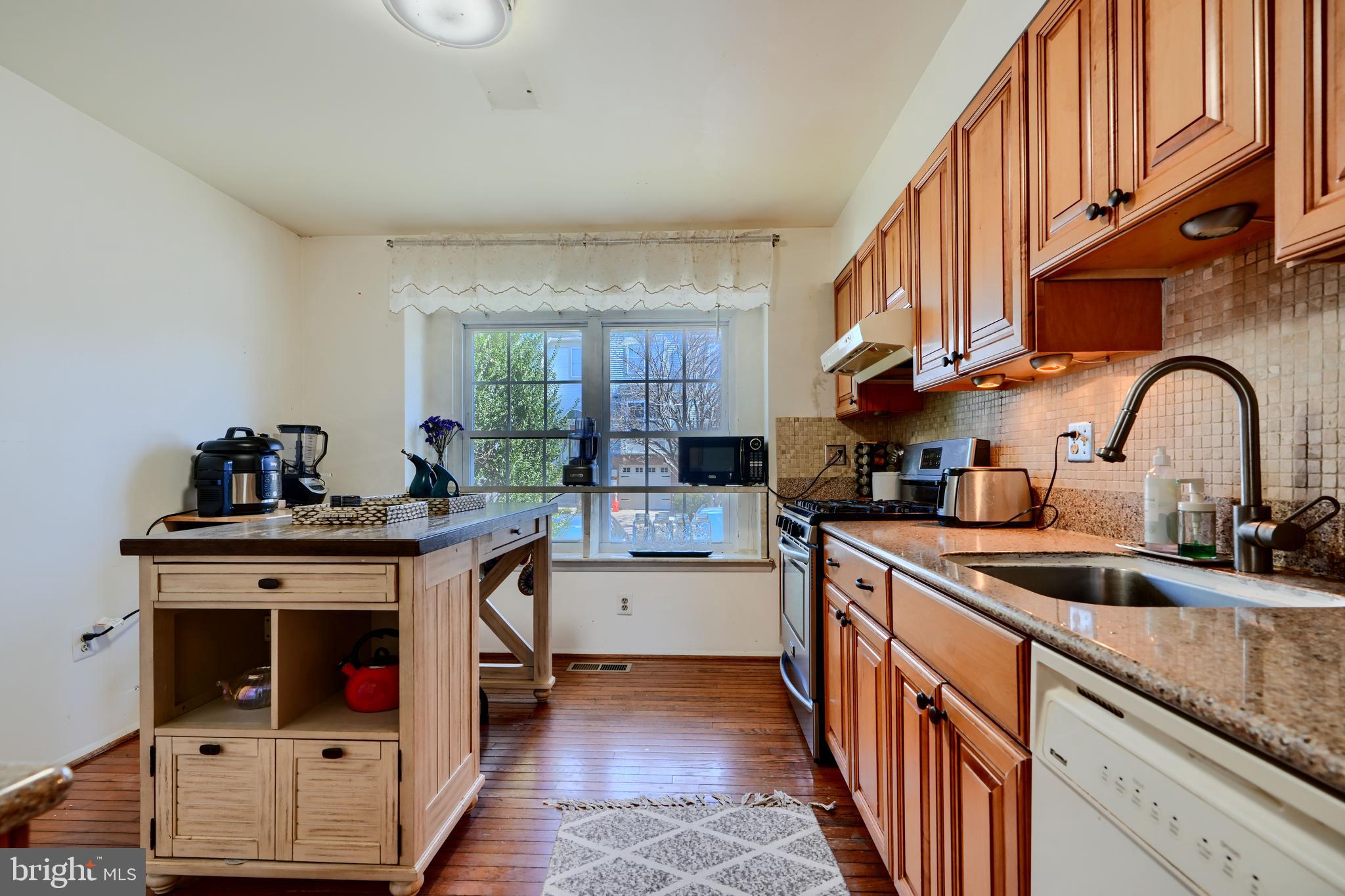 FLOWER HILL - Residential