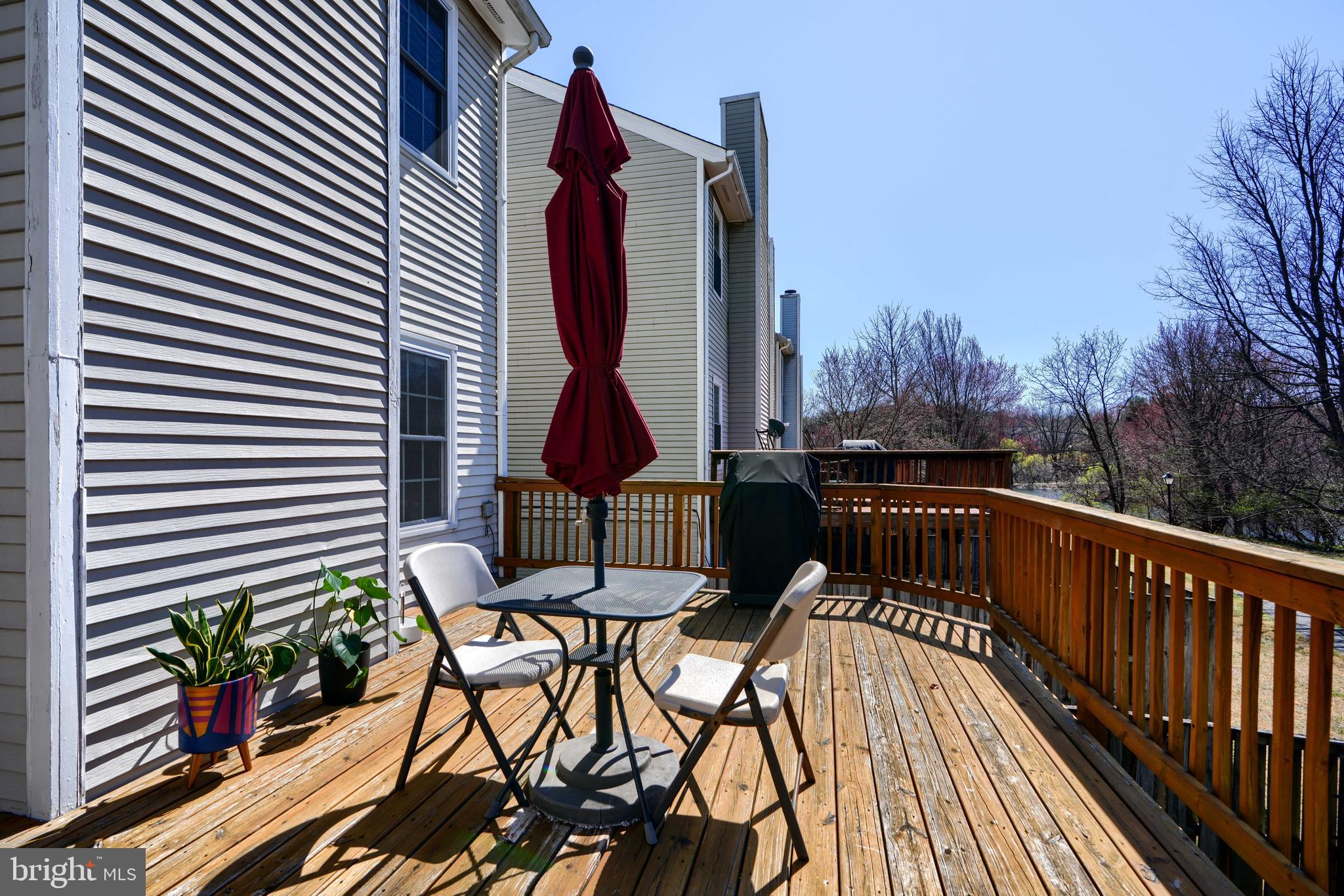 FLOWER HILL - Residential