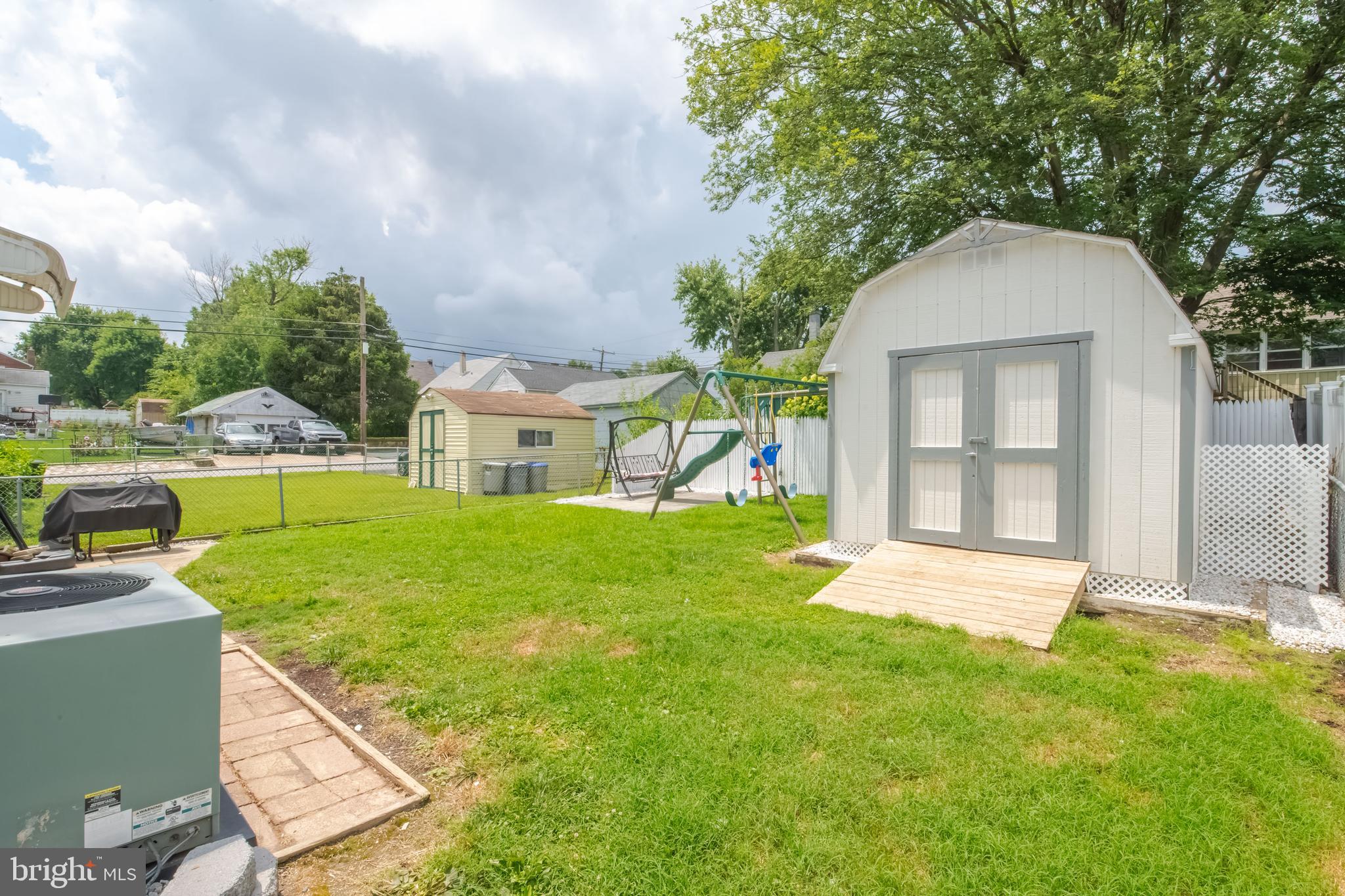 LINWOOD - Residential