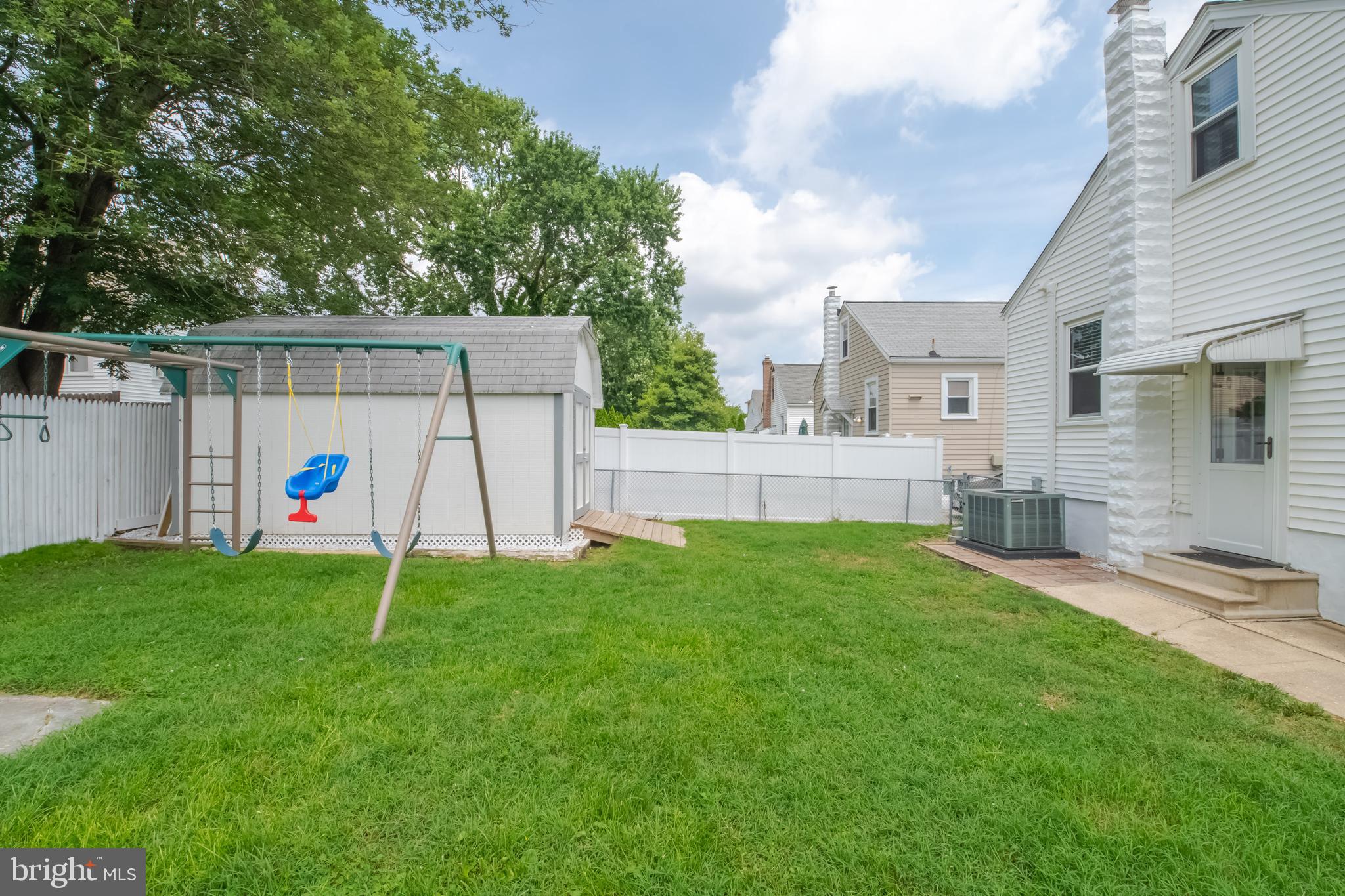 LINWOOD - Residential