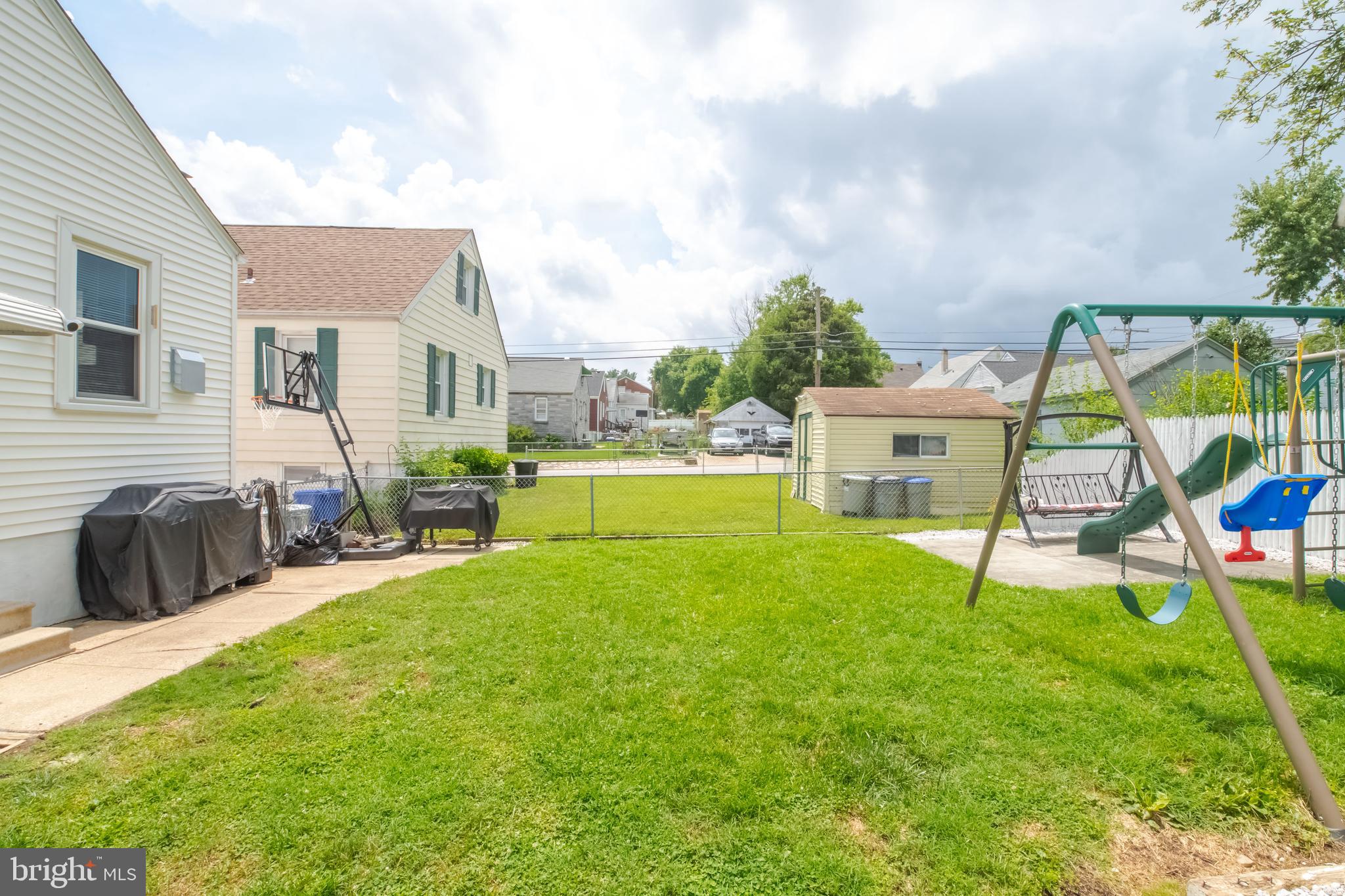 LINWOOD - Residential