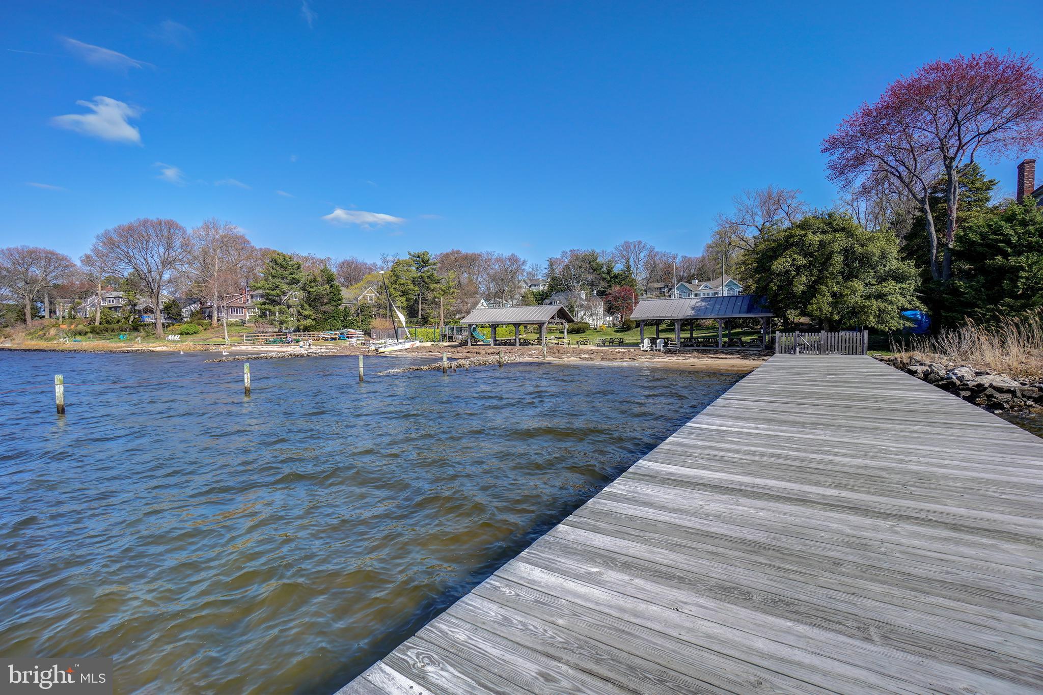 ROUND BAY - Residential