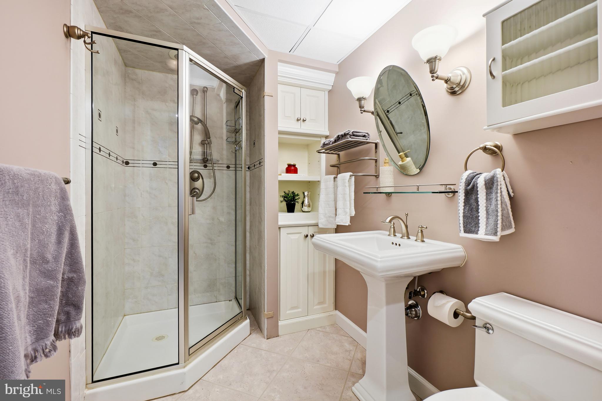 ROUND BAY - Residential