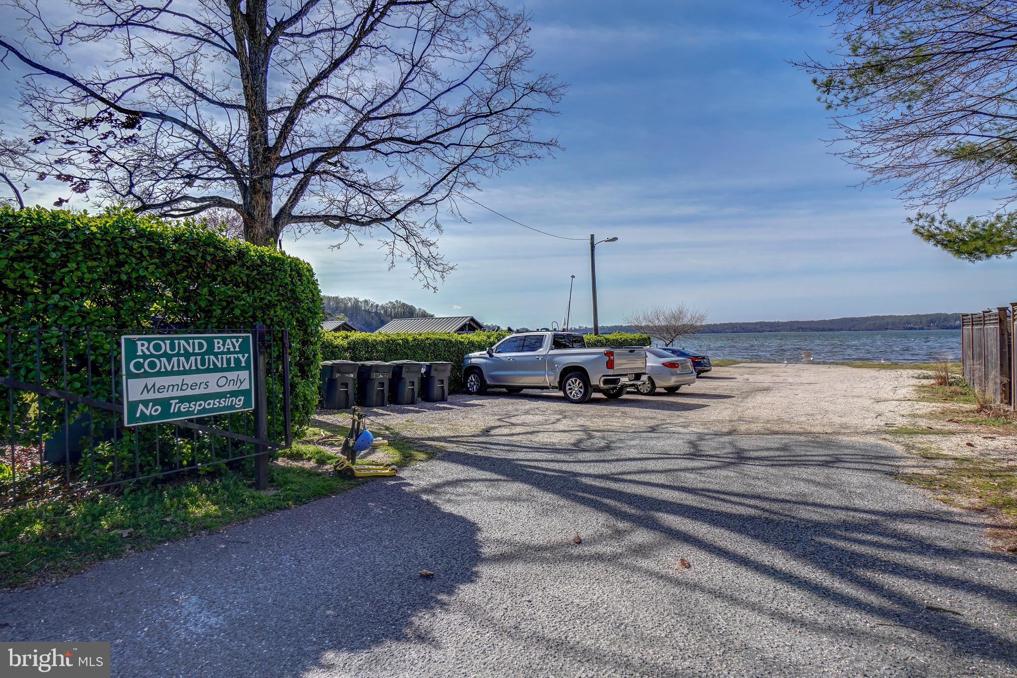 ROUND BAY - Residential