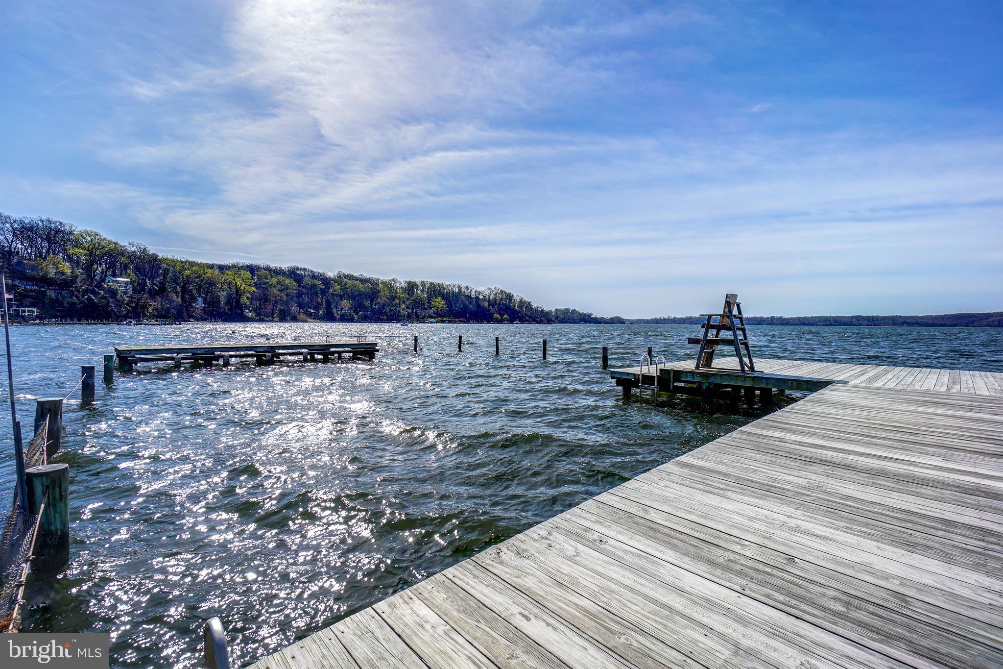 ROUND BAY - Residential