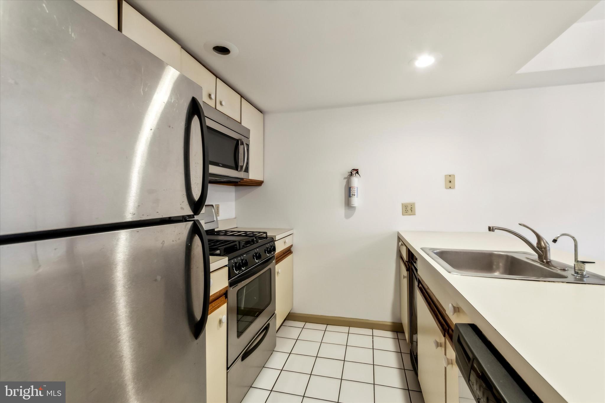 SOCIETY HILL - Residential