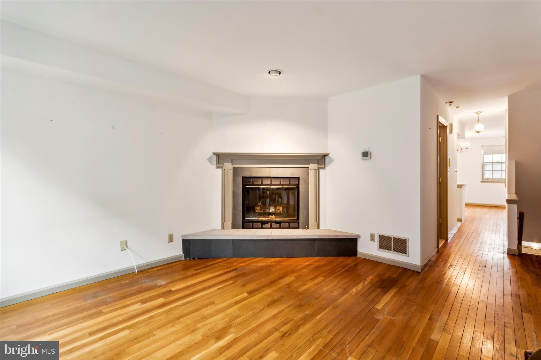 SOCIETY HILL - Residential