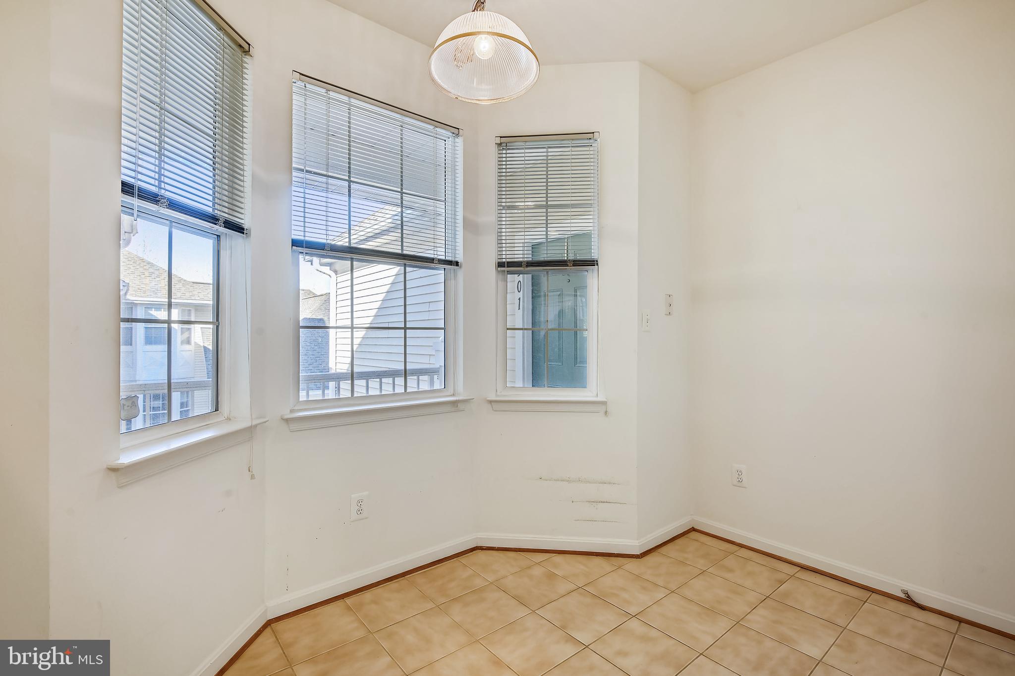 HOLLINGTON - Residential