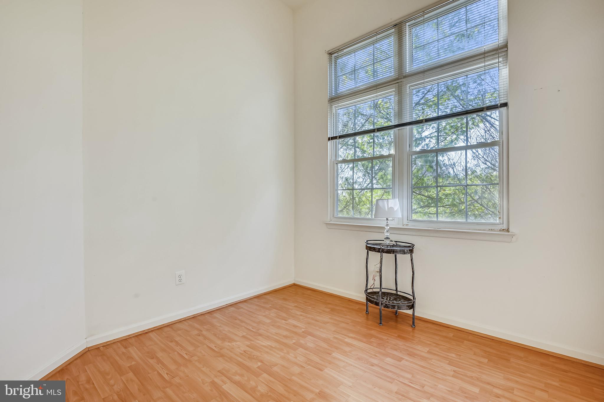 HOLLINGTON - Residential