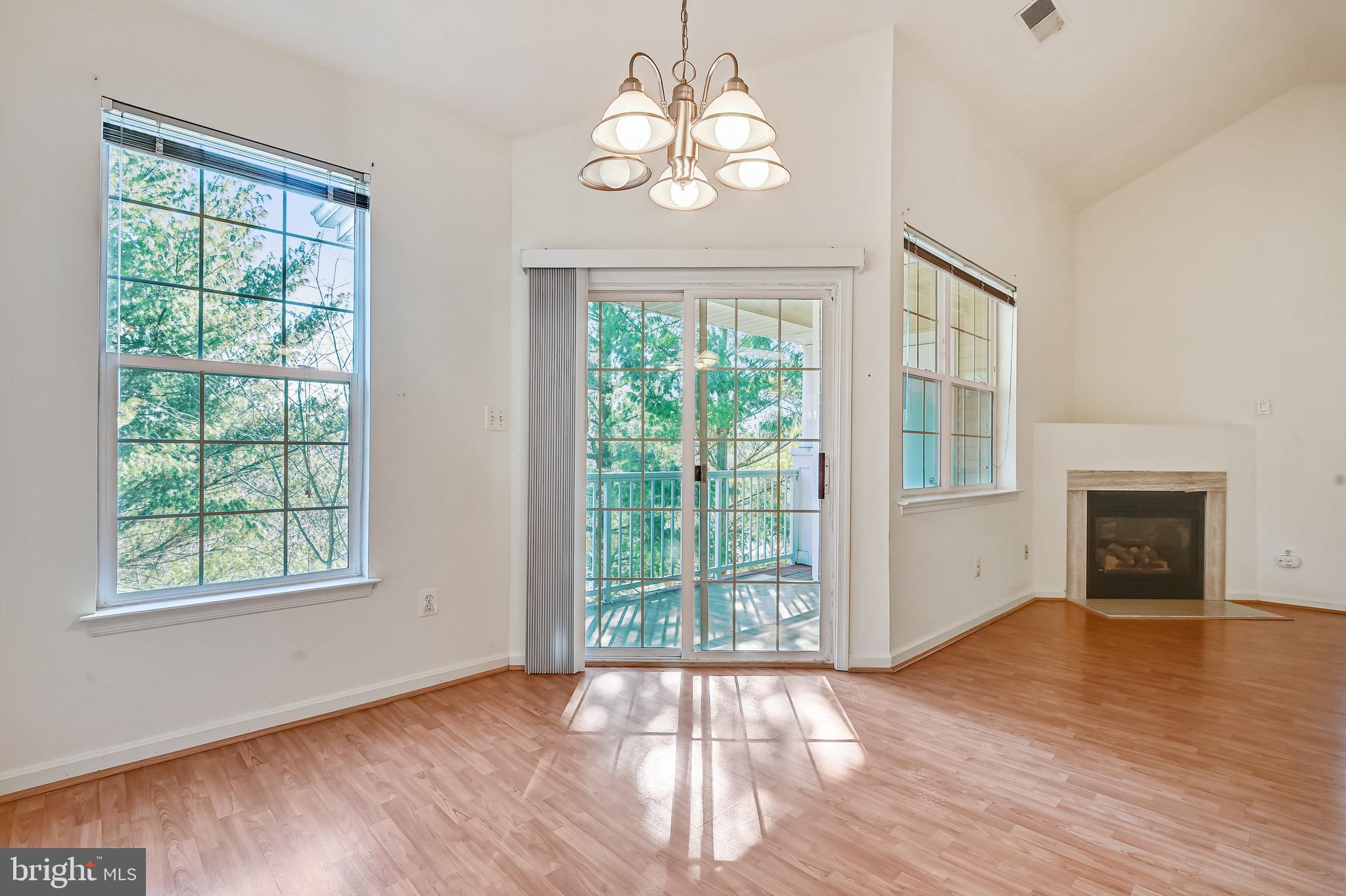 HOLLINGTON - Residential