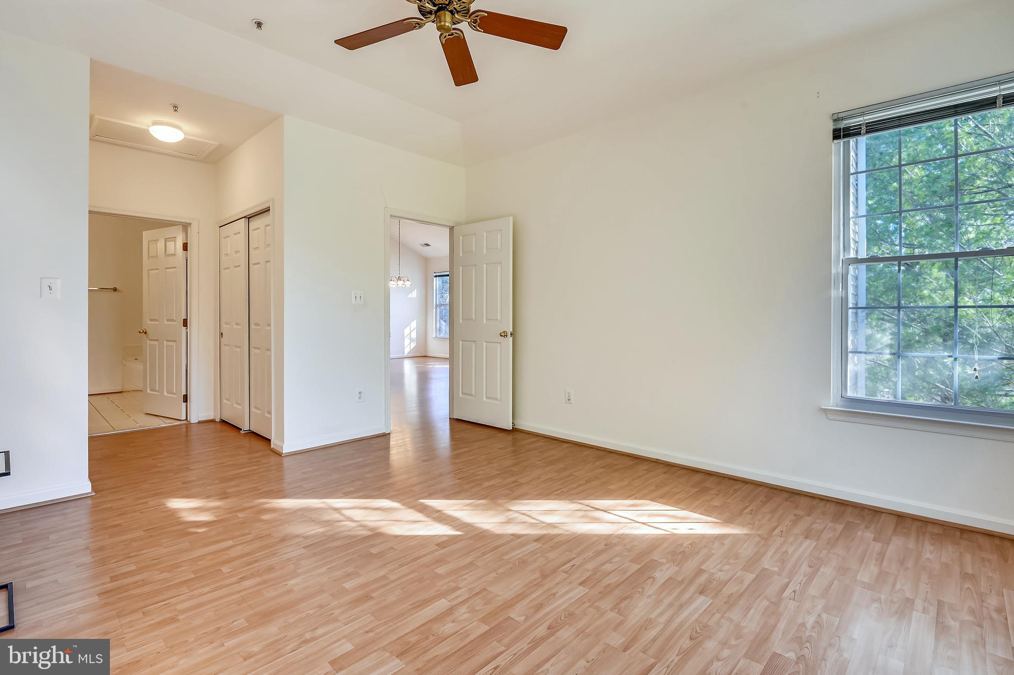 HOLLINGTON - Residential