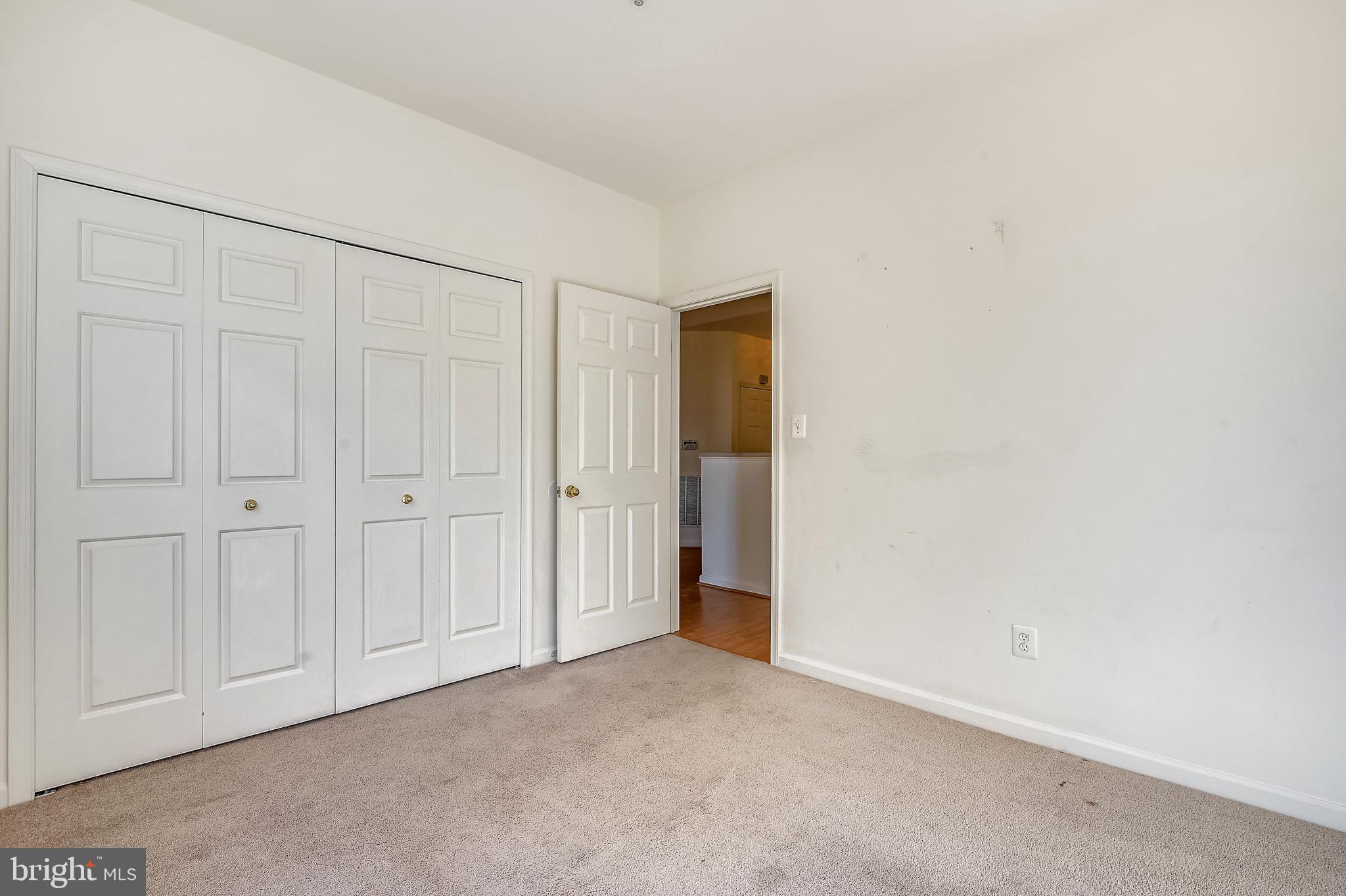 HOLLINGTON - Residential