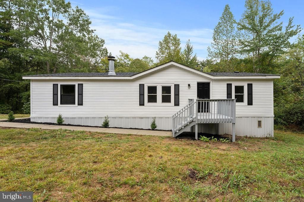 Photo of 12025 W River Road, PALMYRA, VA 22963 (MLS # VAFN2000502)