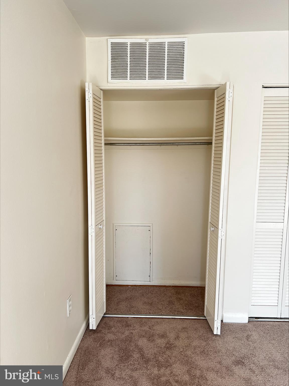 AMERICANA FINMARK - Residential Lease