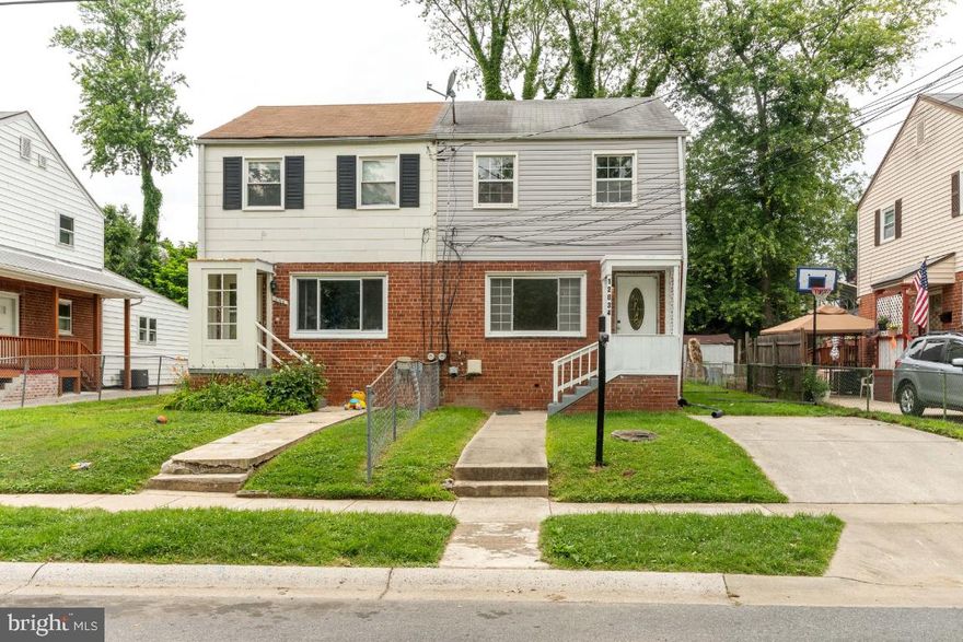 Welcome Home to this 3 levels 4 bedroom 2 full bath end unit townhome in the heart of Silver Springs.  Renovated kitchen with new cabinets, appliances (new frig will be installed prior to closing) new flooring in kitchen and dining room.  Fresh paint throughout along with 2 fully renovated full baths.  Outside siding has been replace, HVAC and hot water heater only 3 years old.  Come put your touch on this home and make it your own.