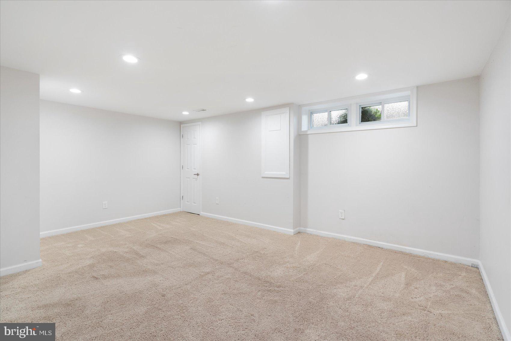 CHINQUAPIN PARK - Residential