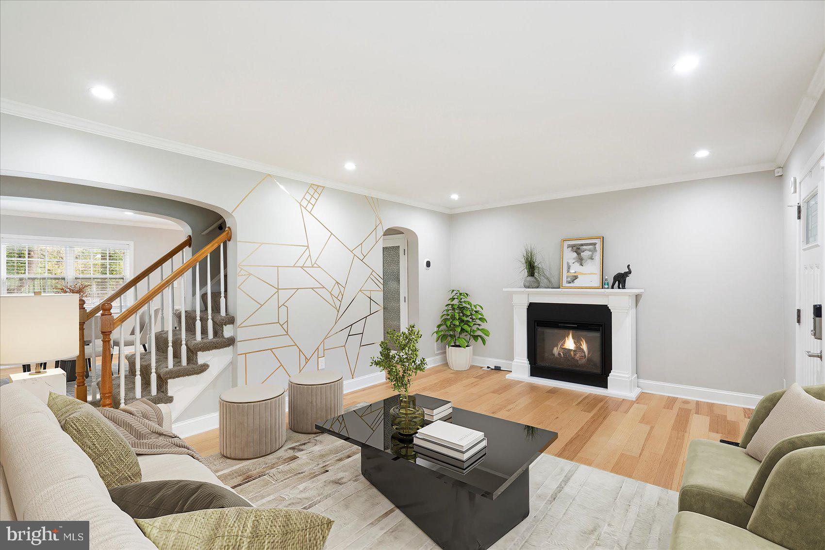 CHINQUAPIN PARK - Residential