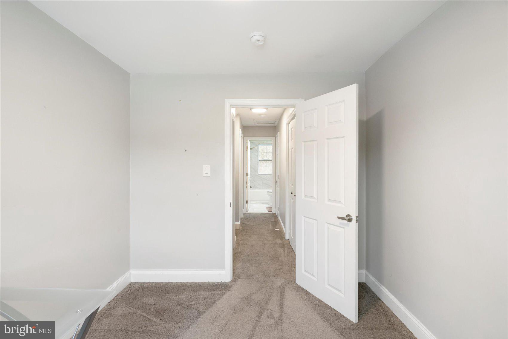 CHINQUAPIN PARK - Residential