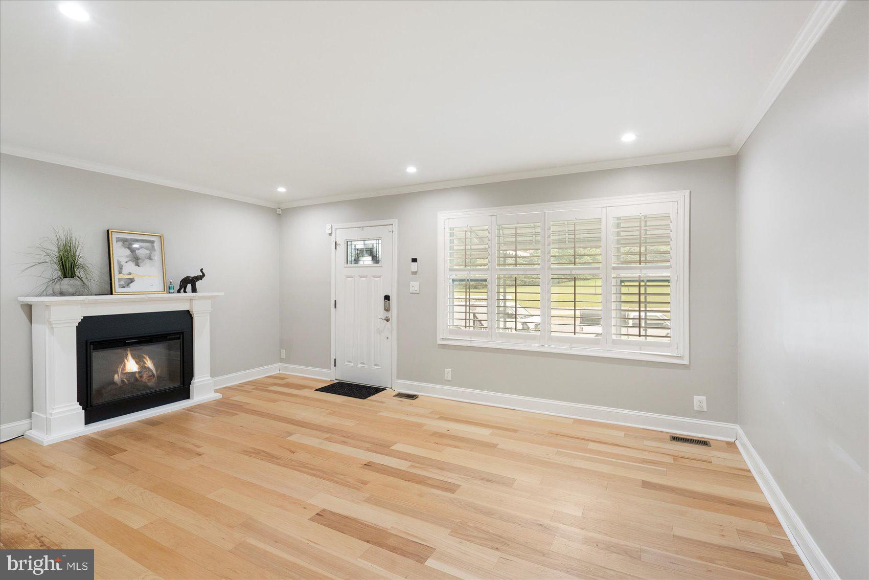 CHINQUAPIN PARK - Residential