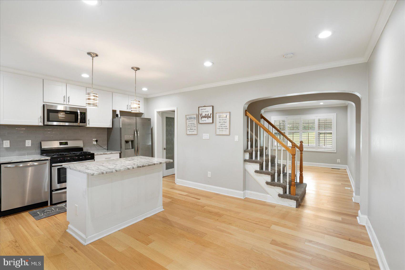 CHINQUAPIN PARK - Residential