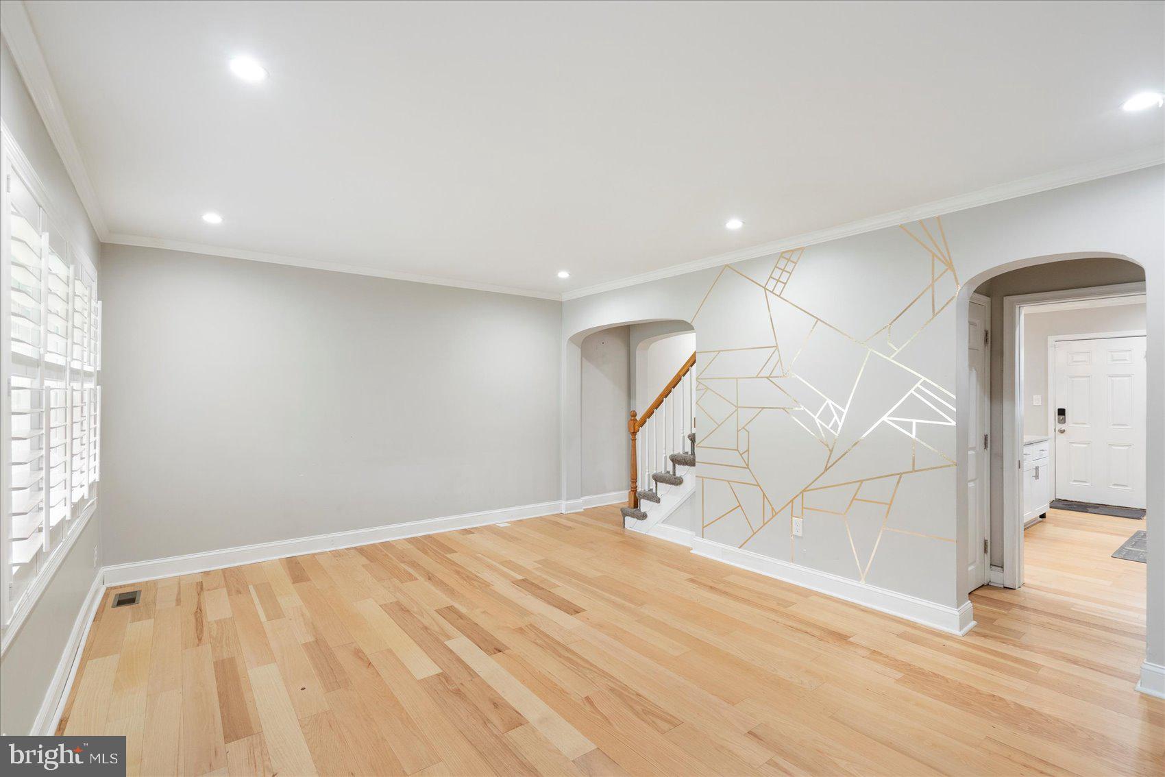 CHINQUAPIN PARK - Residential