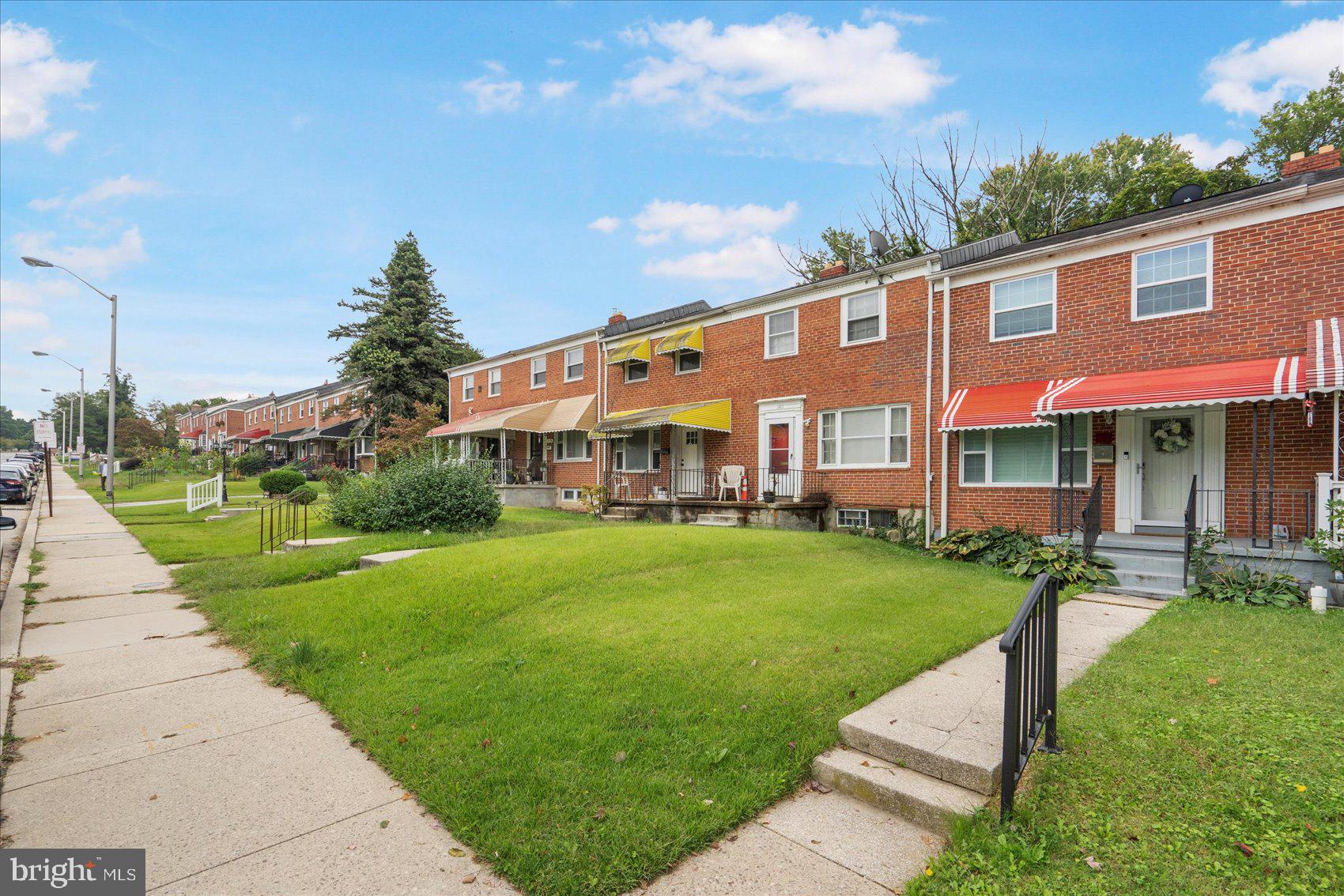 CHINQUAPIN PARK - Residential