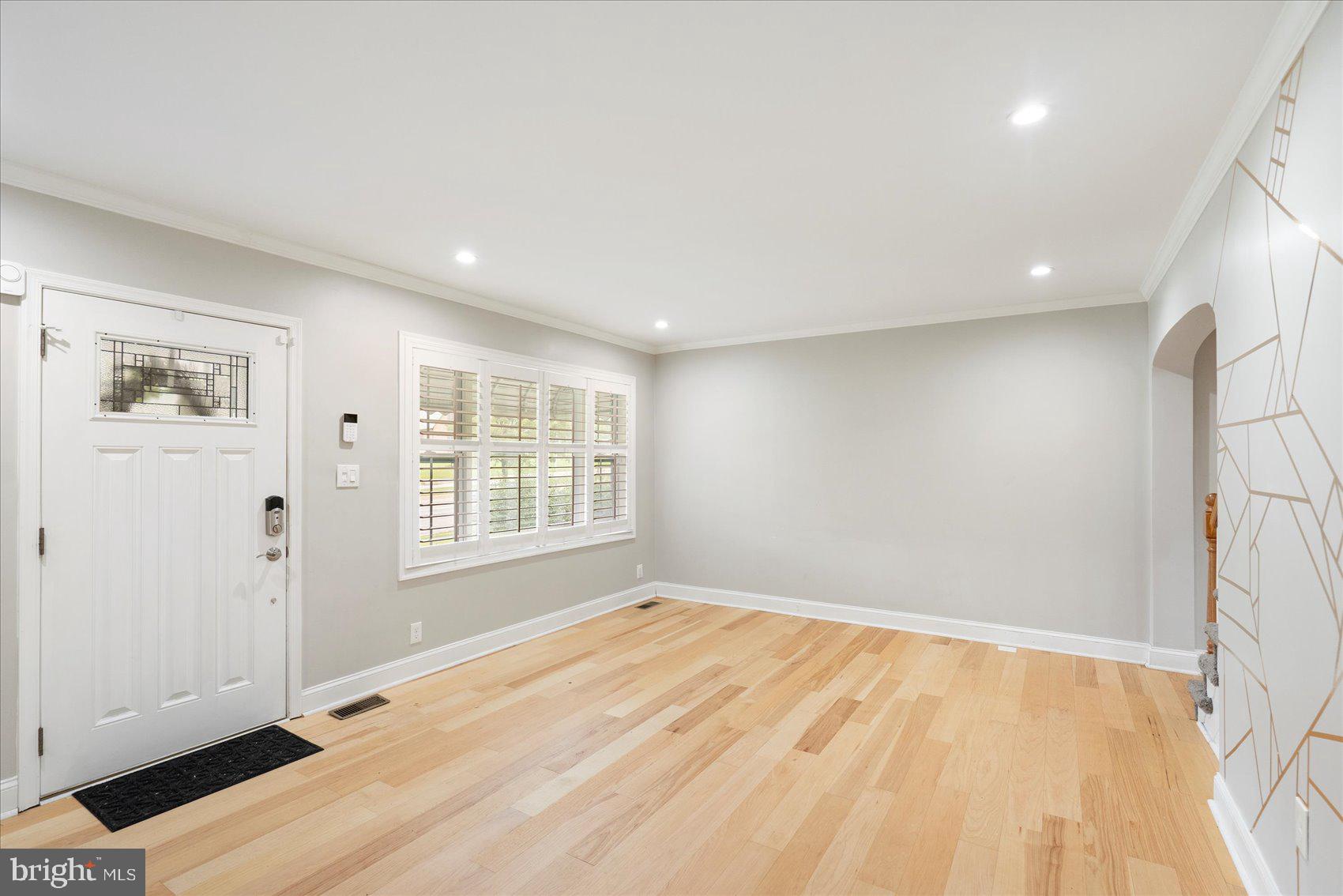CHINQUAPIN PARK - Residential