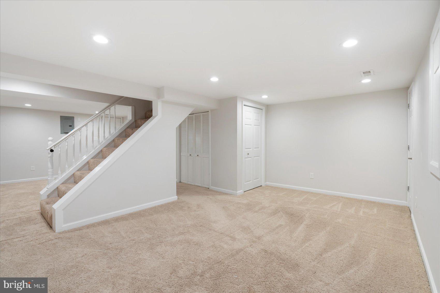 CHINQUAPIN PARK - Residential