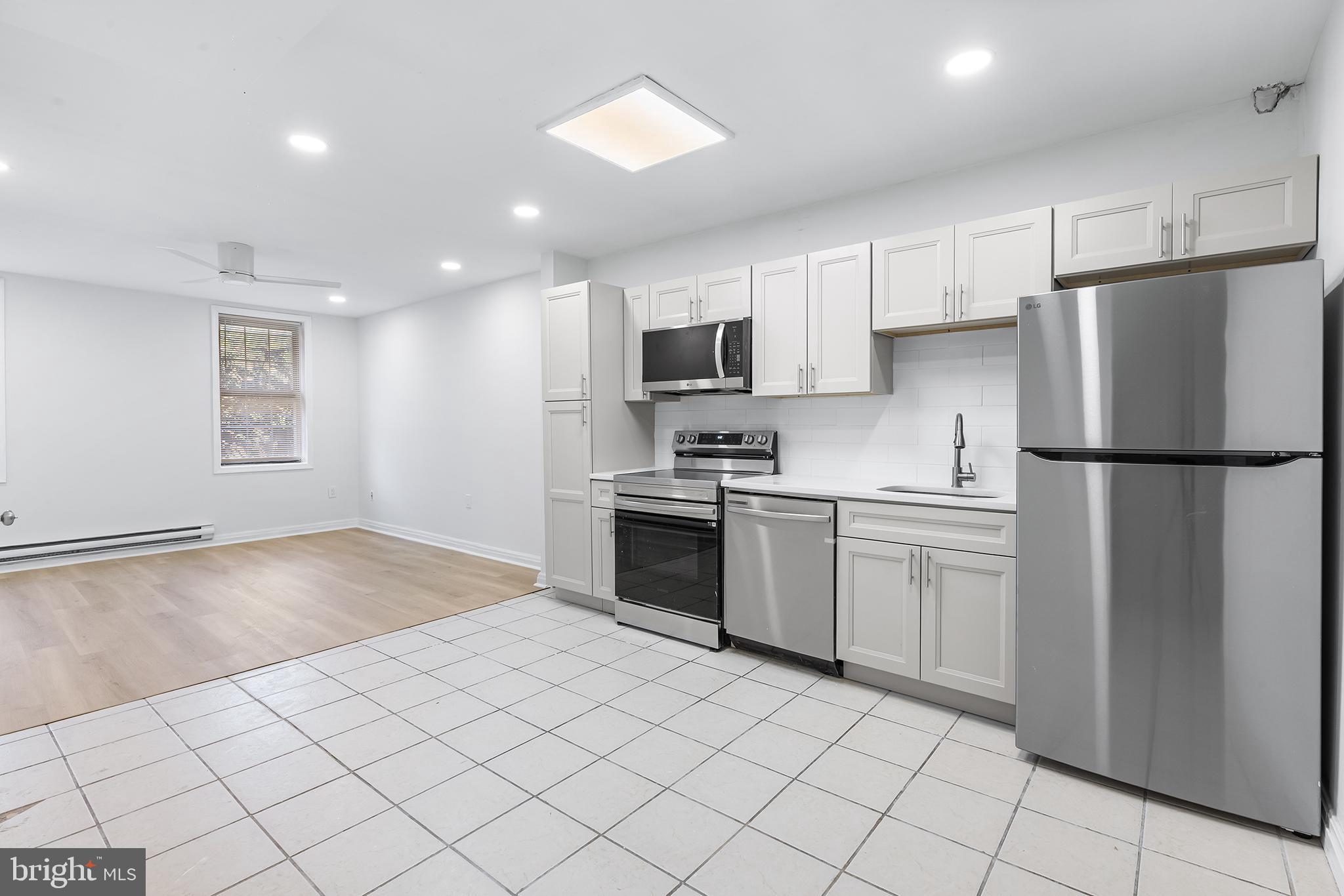 GRADUATE HOSPITAL - Residential Lease