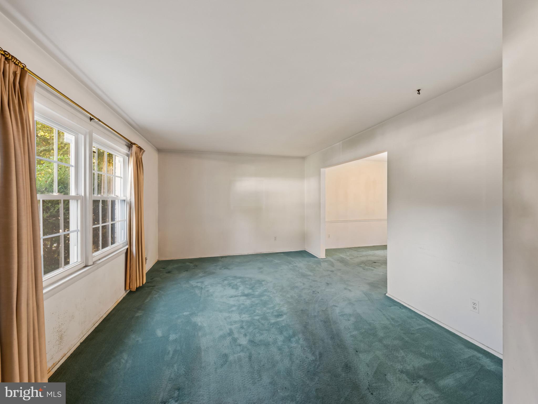 ROCKVILLE - Residential