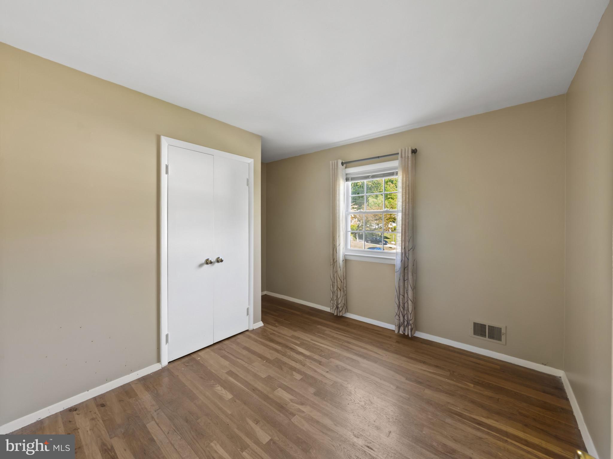 ROCKVILLE - Residential