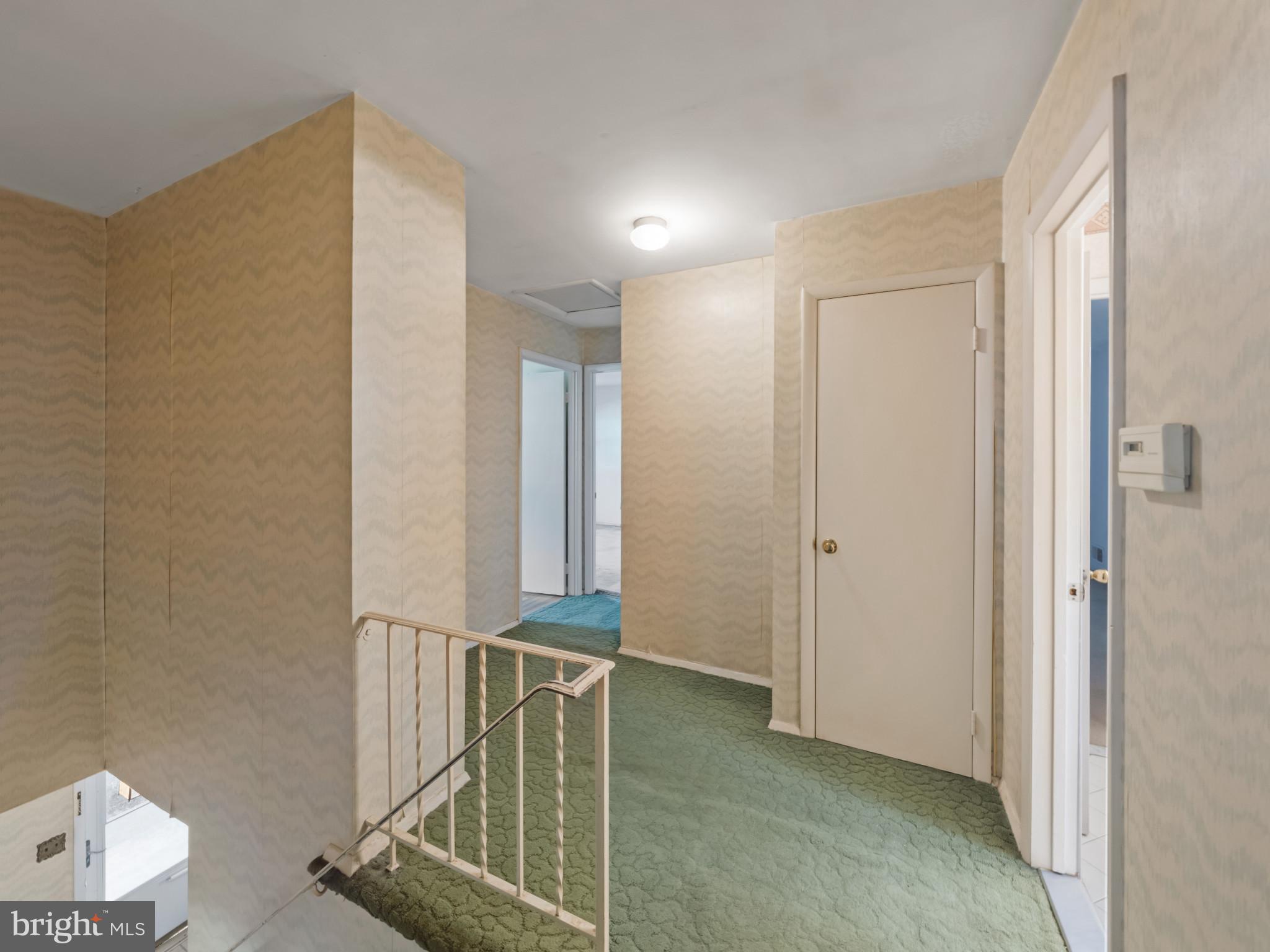 ROCKVILLE - Residential