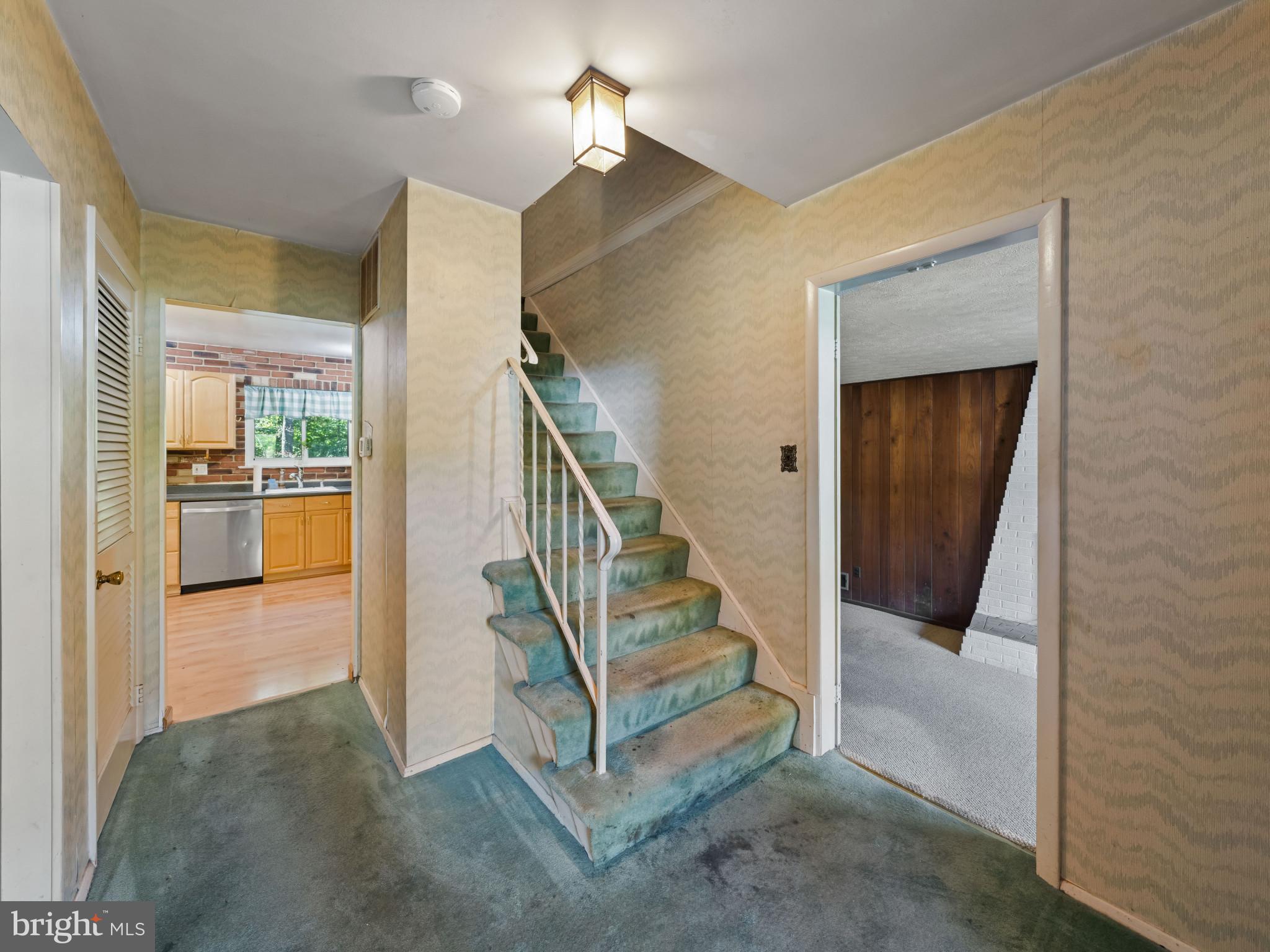 ROCKVILLE - Residential