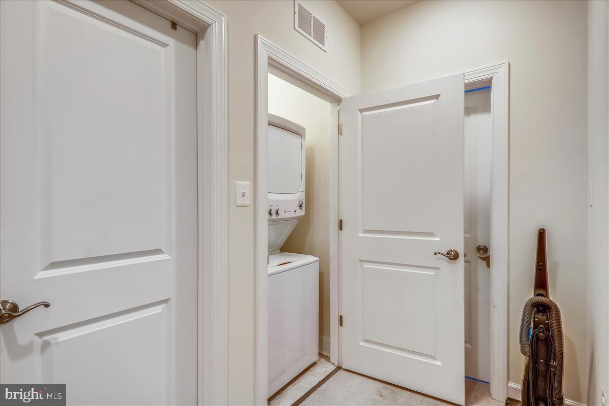 CAPITAL COURT - Residential