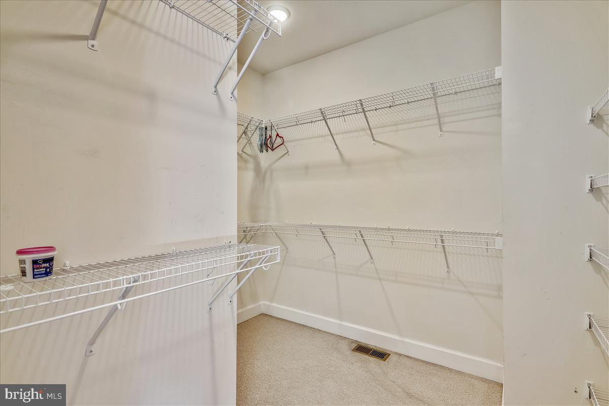 CAPITAL COURT - Residential