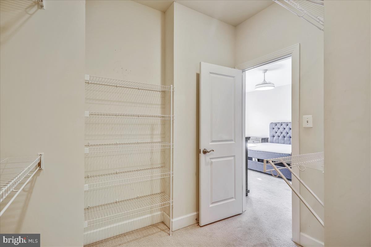 CAPITAL COURT - Residential