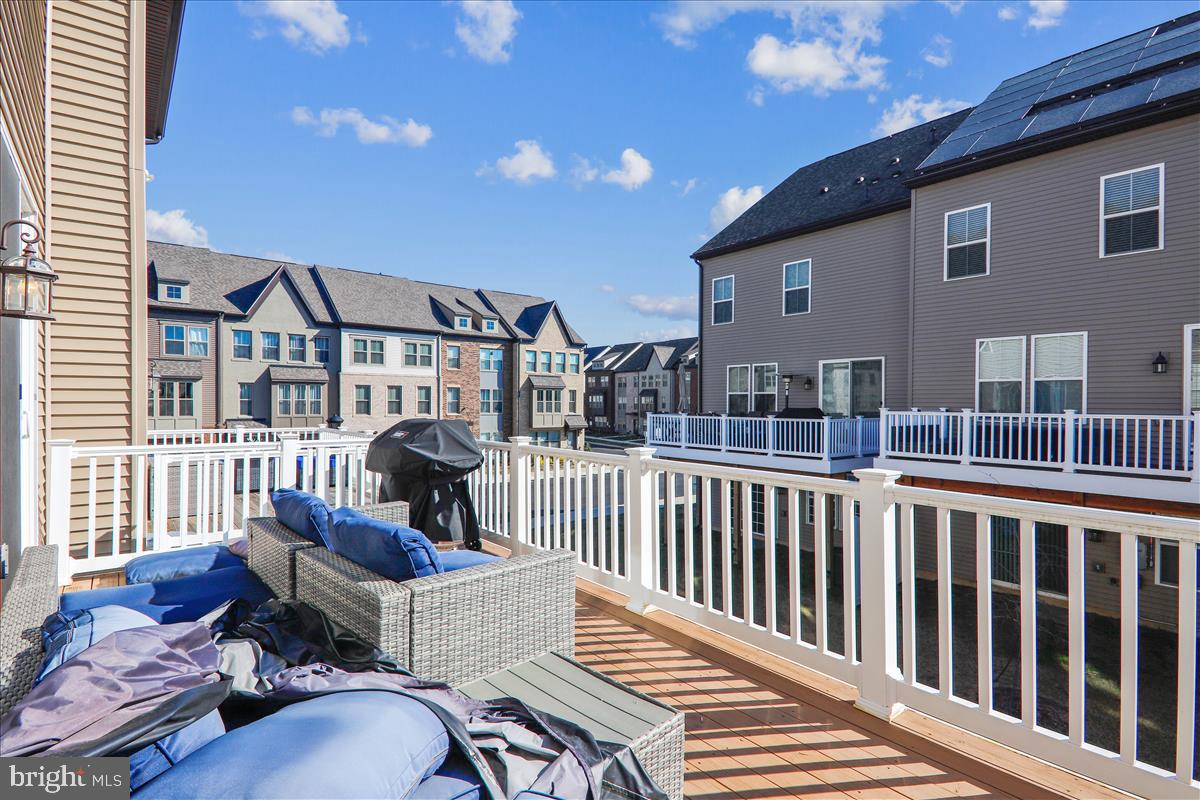 CAPITAL COURT - Residential