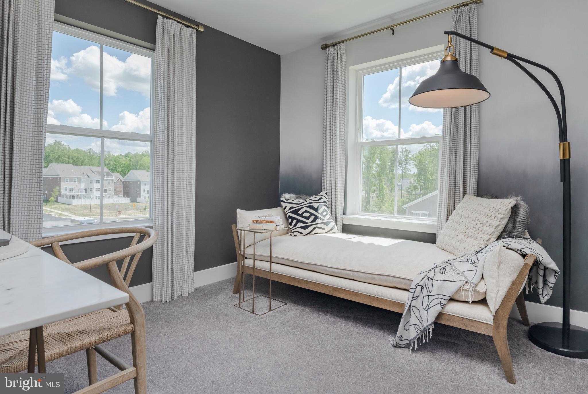 WHITE PLAINS - Residential