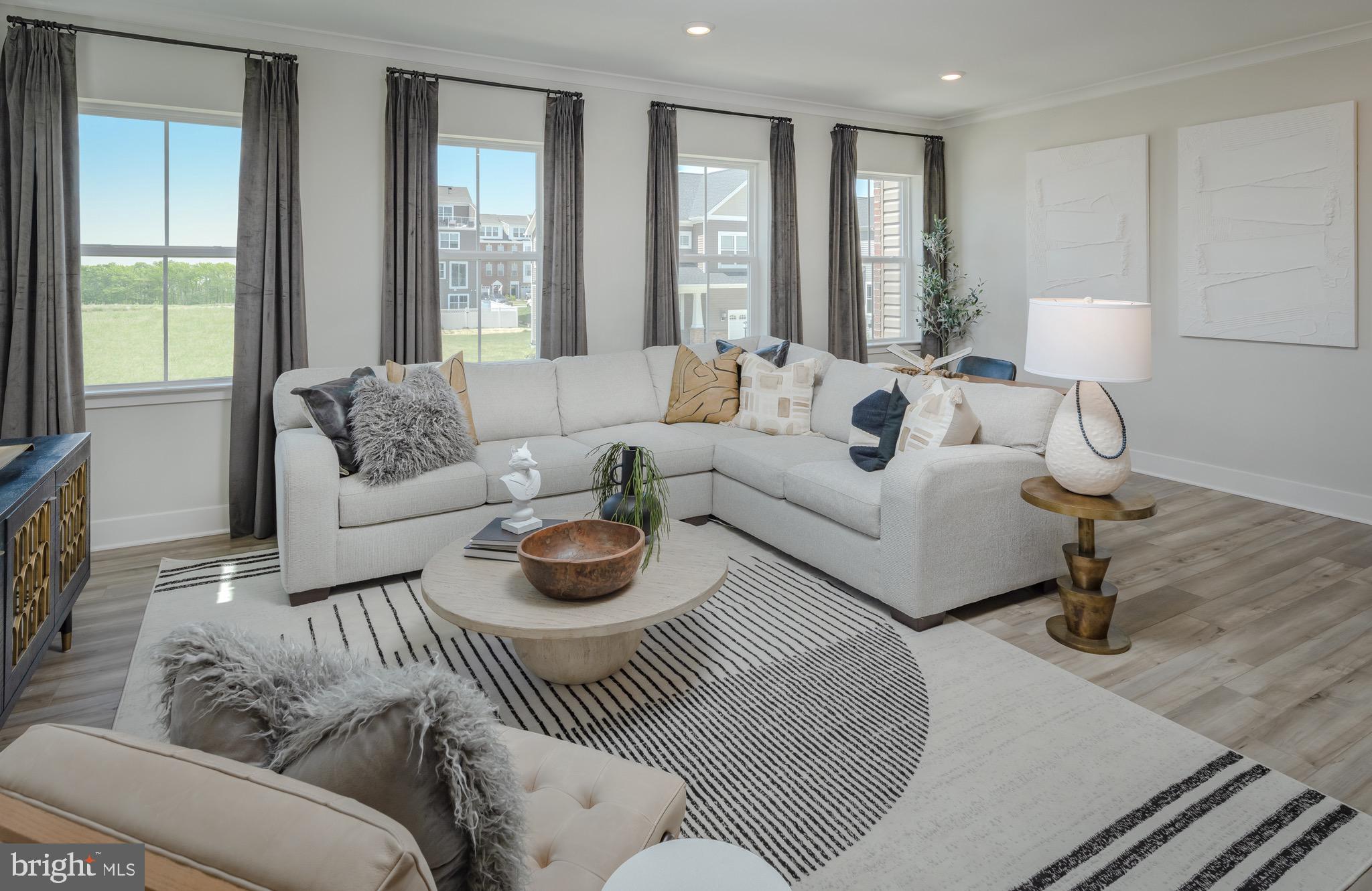 WHITE PLAINS - Residential