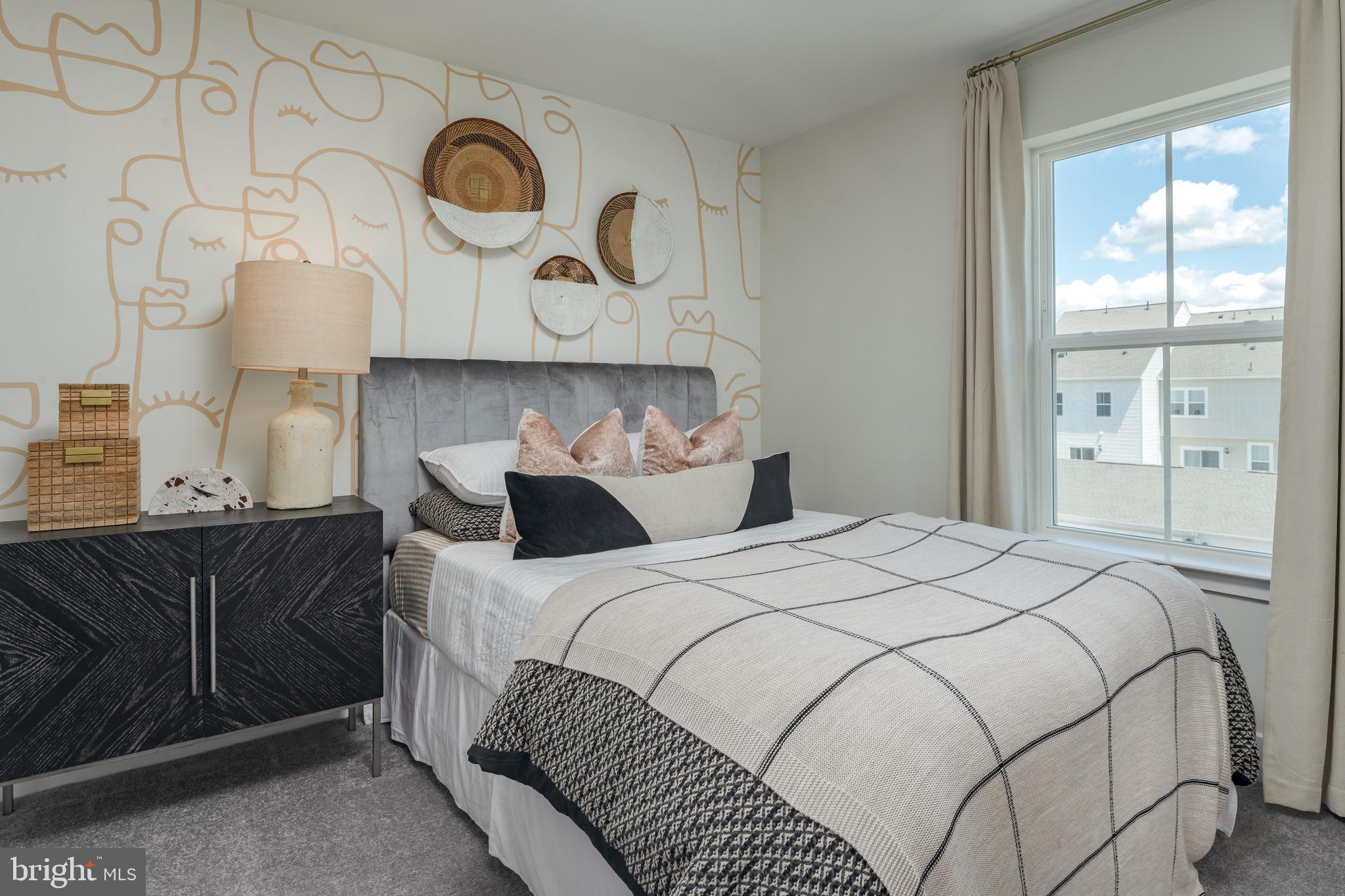 WHITE PLAINS - Residential