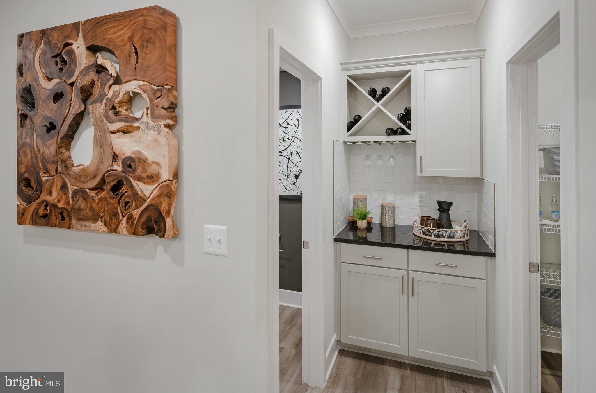 WHITE PLAINS - Residential